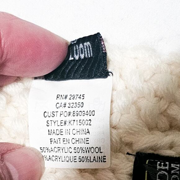 Volcom cream/ivory and black wool blend hand made scarf - Picture 12 of 13